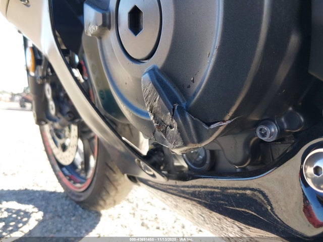 Yamaha Yzfr7 2025 JYARM38Y8SA003633 Image 12
