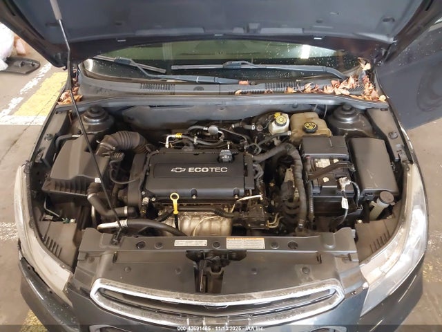 1G1PA5SG9F7110573 Chevrolet Cruze Ls Auto