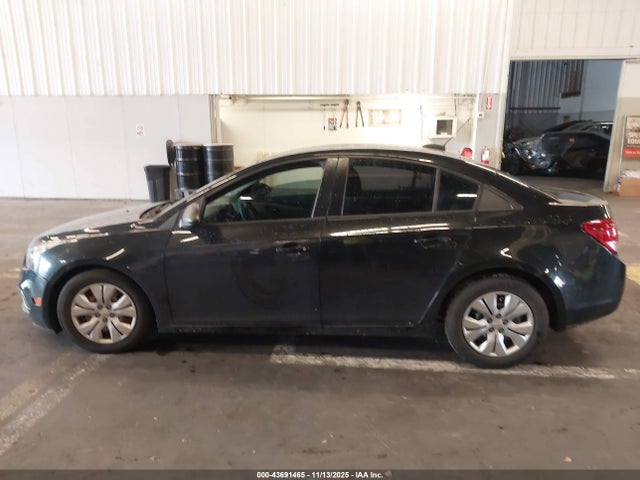 1G1PA5SG9F7110573 Chevrolet Cruze Ls Auto
