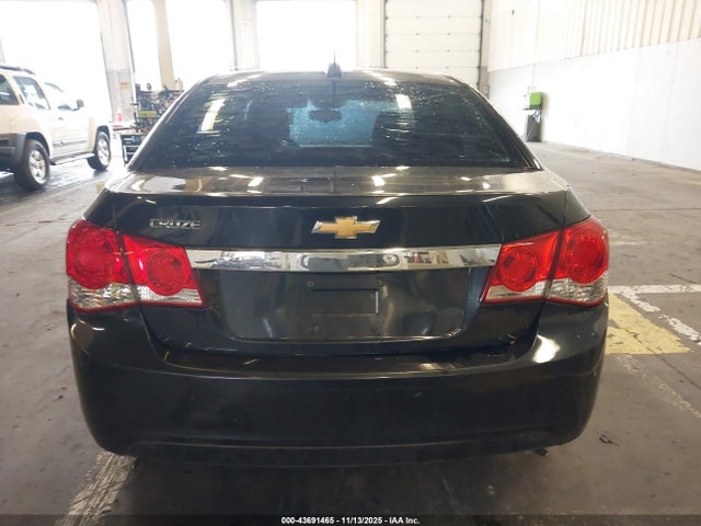 1G1PA5SG9F7110573 Chevrolet Cruze Ls Auto