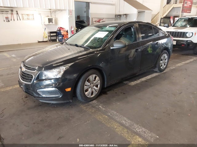 1G1PA5SG9F7110573 Chevrolet Cruze Ls Auto