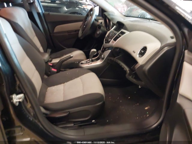 1G1PA5SG9F7110573 Chevrolet Cruze Ls Auto