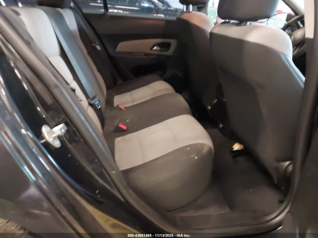 1G1PA5SG9F7110573 Chevrolet Cruze Ls Auto