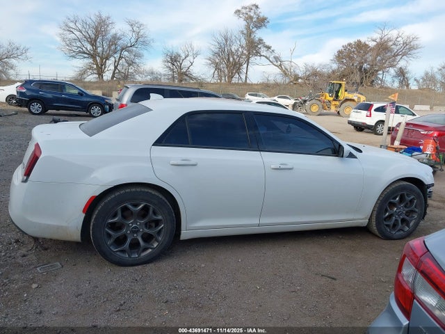 2C3CCAGGXGH182958 Chrysler 300 300s