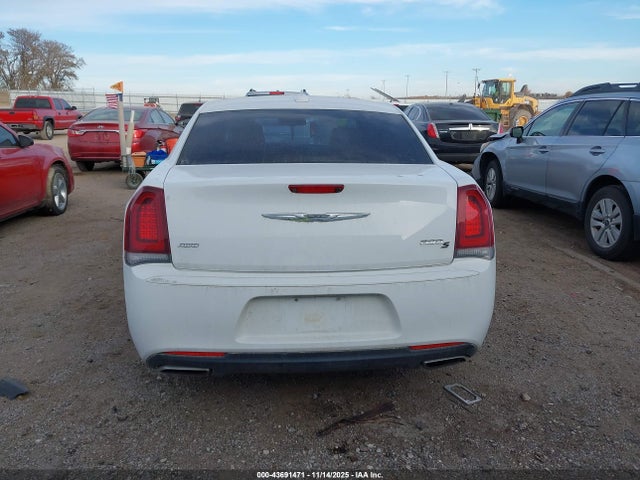 2C3CCAGGXGH182958 Chrysler 300 300s