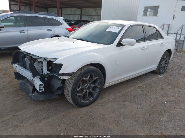 2C3CCAGGXGH182958 Chrysler 300 300s