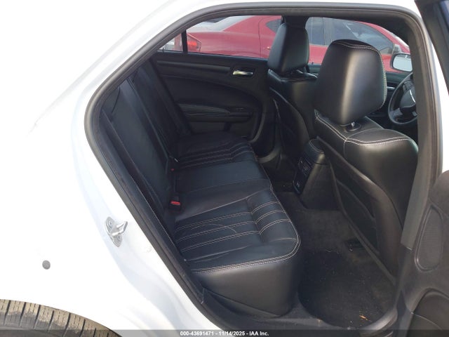 2C3CCAGGXGH182958 Chrysler 300 300s