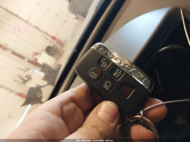 2018 JAGUAR XE SAJAJ4FX0JCP38055 Photo 10