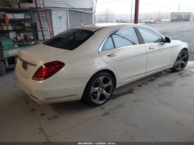 2015 MERCEDES-BENZ S 550 WDDUG8FB4FA128786 Photo 3