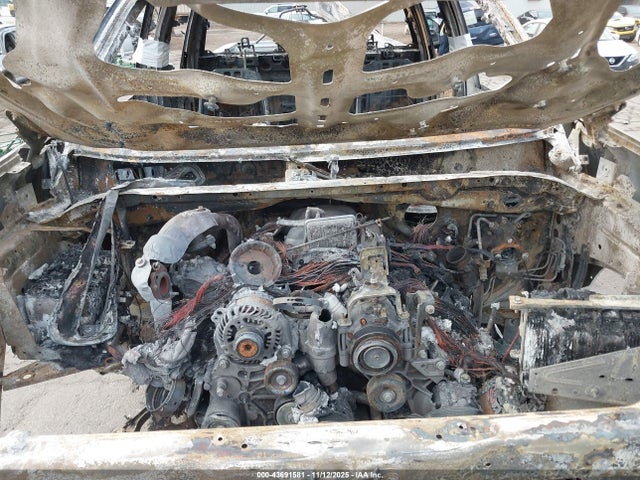 1GC1YNEY0MF301718 Chevrolet Silverado 2500hd 4wd Standard Bed Lt