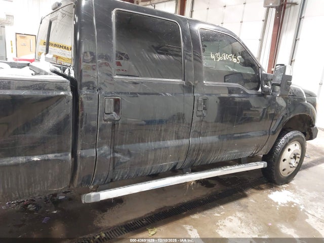 1FT8W3DT5GEB05363 Ford F-350 Lariat