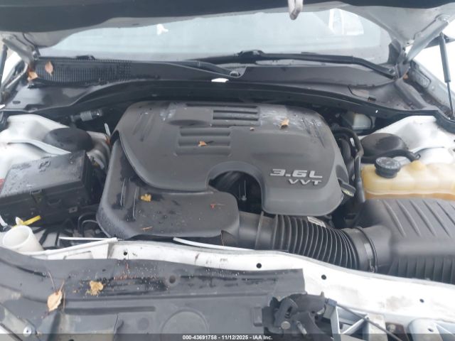 2016 CHRYSLER 300 2C3CCABG6GH313407 Photo 9