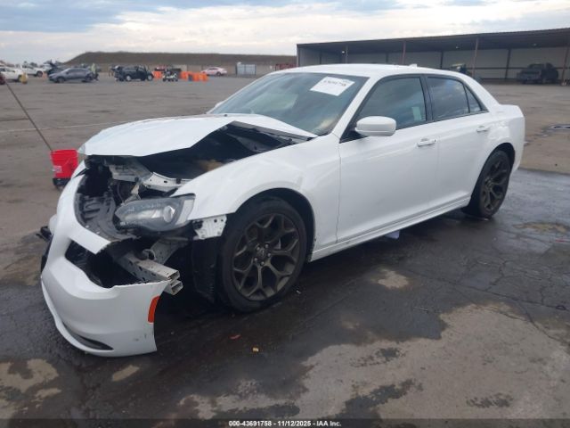2016 CHRYSLER 300 2C3CCABG6GH313407 Photo 1