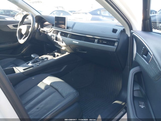 2017 AUDI A4 WAUENAF45HN054087 Photo 4