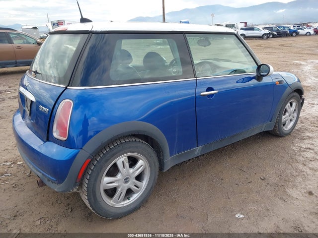 2006 MINI COOPER WMWRC33586TJ79545 Photo 3