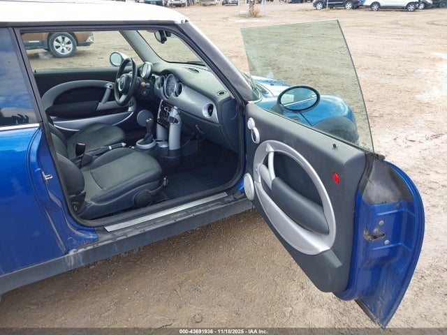 2006 MINI COOPER WMWRC33586TJ79545 Photo 4