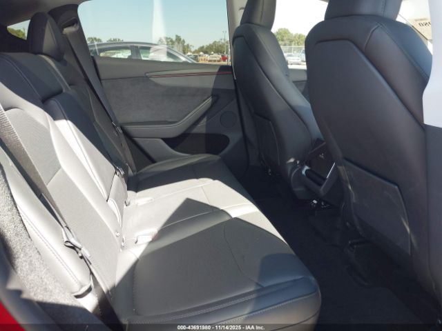 2026 TESLA MODEL Y 7SAYGDEEXTA470150 Photo 7