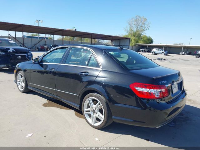 2011 MERCEDES-BENZ E 550 WDDHF7CB3BA318155 Photo 2