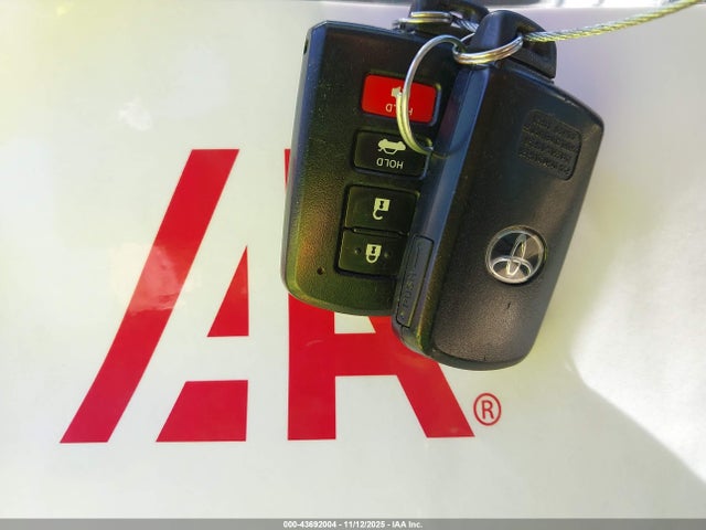 Продаж на аукціоні авто 2013 Toyota Avalon Hybrid Limited, vin: 4T1BD1EB7DU015571, номер лоту: 43692004