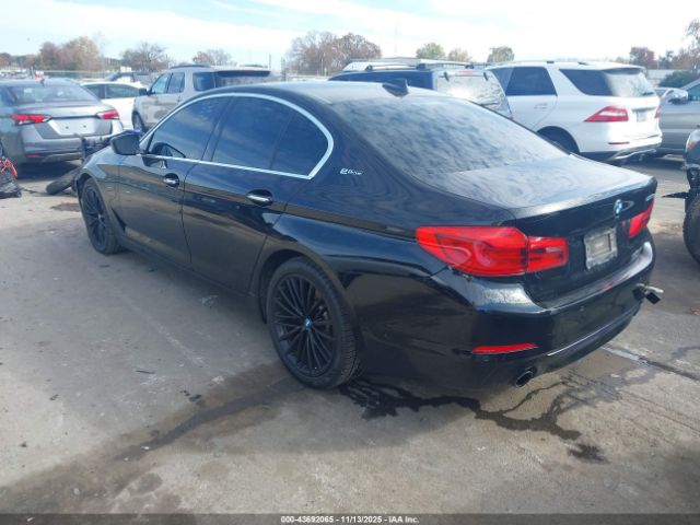 2018 BMW 530E WBAJA9C58JB252224 Photo 2