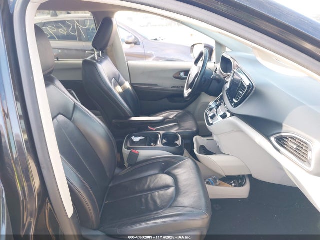 Aukcja sprzedaży 2017 Chrysler Pacifica Touring-l, vin: 2C4RC1BG0HR668154, numer aukcji: 43692089