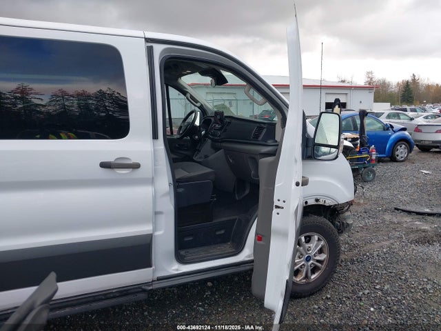 Ford Transit-350 Passenger Van Xlt 2021 1FBAX2Y88MKA14992 Image 5