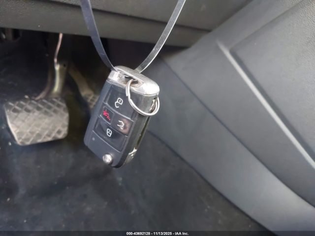 2019 VOLKSWAGEN TIGUAN 3VV3B7AX5KM115867 Photo 10