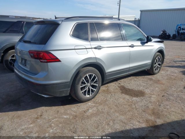 2019 VOLKSWAGEN TIGUAN 3VV3B7AX5KM115867 Photo 3