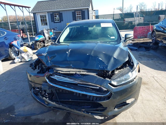 43692174 :رقم المزاد ، 3FA6P0H78FR301637 vin ، 2015 Ford Fusion Se مزاد بيع