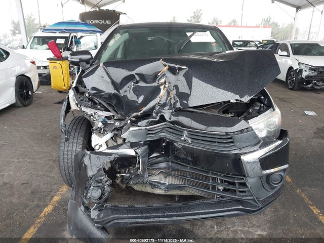 JA4AP3AU0HZ050157 Mitsubishi Outlander Sport 2.0 Le