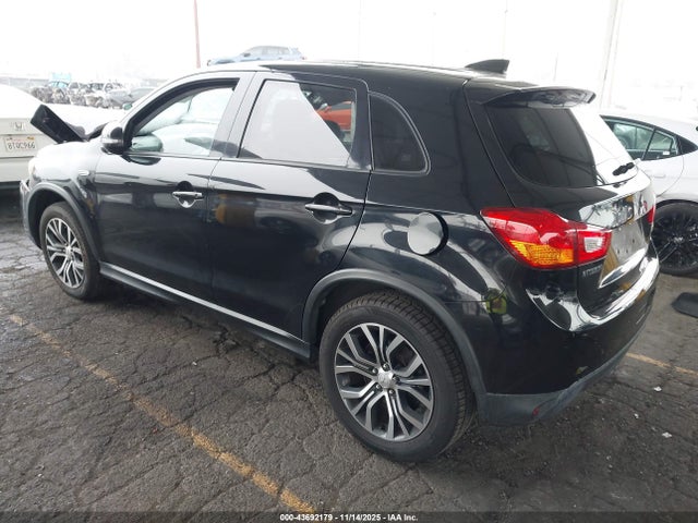 2017 MITSUBISHI OUTLANDER SPORT JA4AP3AU0HZ050157 Photo 2