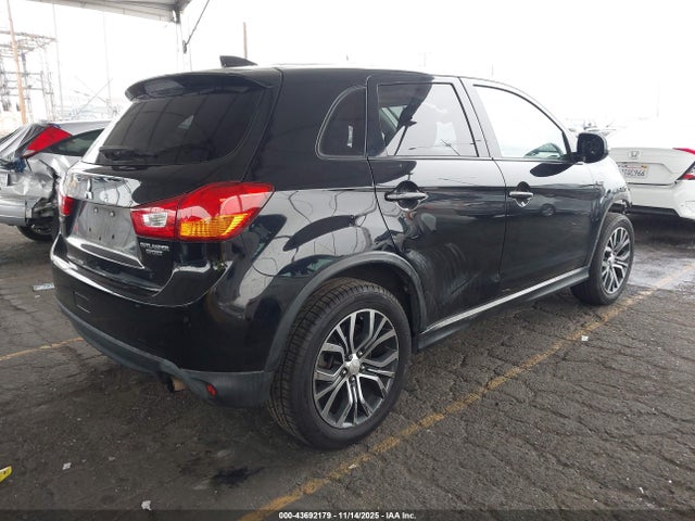 2017 MITSUBISHI OUTLANDER SPORT JA4AP3AU0HZ050157 Photo 3