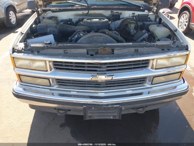 43692198 :رقم المزاد ، 1GCEK19K6SE261102 vin ، 1995 Chevrolet Gmt-400 K1500 مزاد بيع