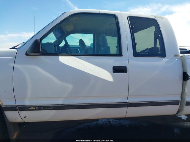 43692198 :رقم المزاد ، 1GCEK19K6SE261102 vin ، 1995 Chevrolet Gmt-400 K1500 مزاد بيع