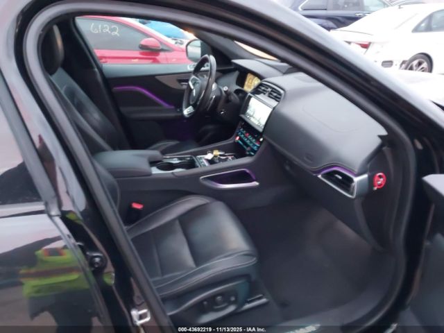 2017 JAGUAR F-PACE SADCM2BV5HA892309 Photo 4