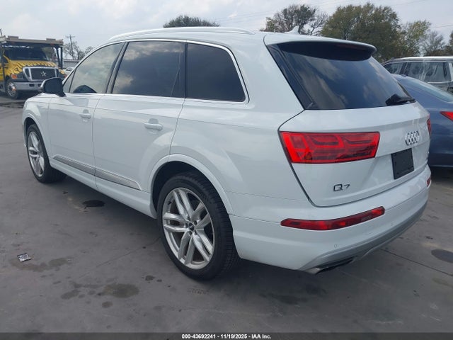 2017 AUDI Q7 WA1VAAF77HD040023 Photo 2