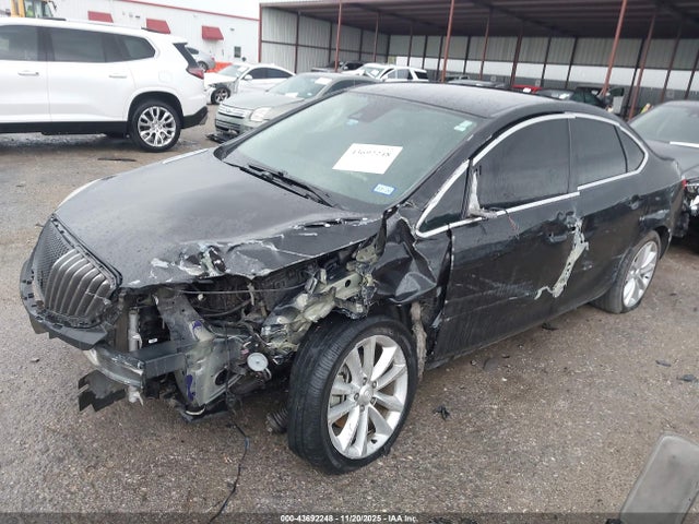 43692248 :رقم المزاد ، 1G4PR5SK5F4151588 vin ، 2015 Buick Verano Convenience Group مزاد بيع