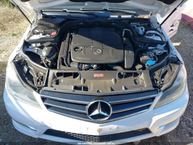 2014 MERCEDES-BENZ C 300 WDDGF8AB7EG158061 Photo 9