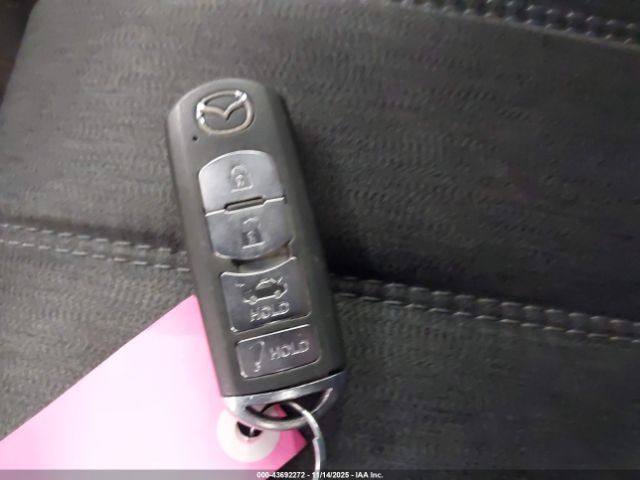 2019 MAZDA MAZDA6 JM1GL1UM8K1508318 Photo 10