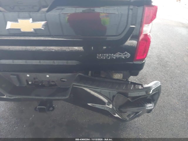 2GC4YREY6R1158812 Chevrolet Silverado 2500hd 4wd Standard Bed High Country