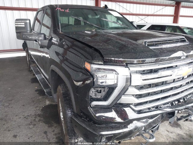 2GC4YREY6R1158812 Chevrolet Silverado 2500hd 4wd Standard Bed High Country