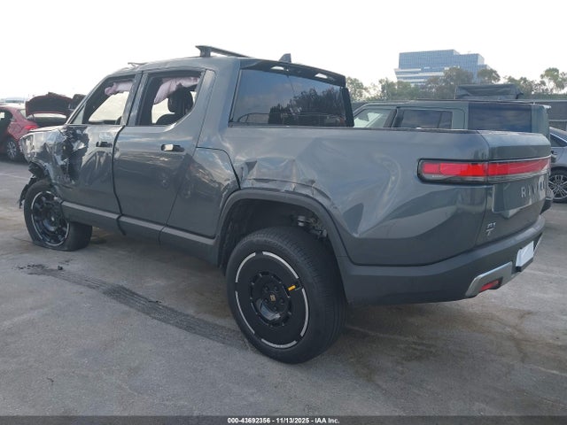 Rivian r1t 2025 7FCTGBAA9SN036085 Image 3