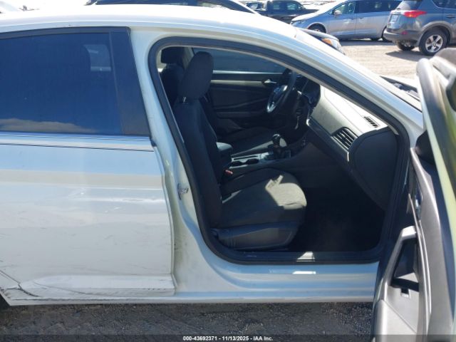 2019 VOLKSWAGEN JETTA 3VWN57BU2KM264852 Photo 4