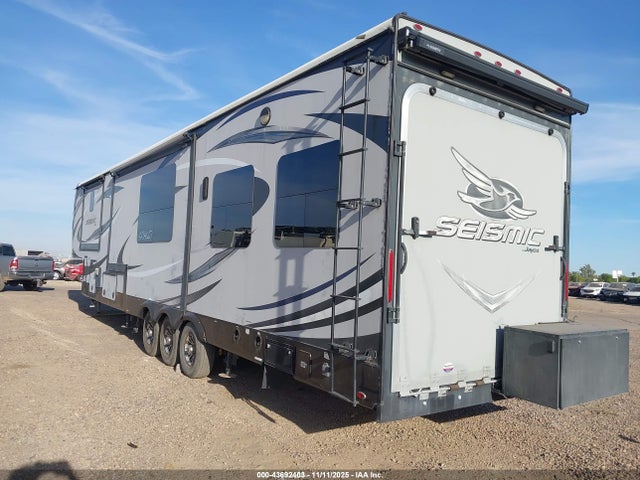 1UJCJSCVXH19N0093 Jayco Seismic 4113