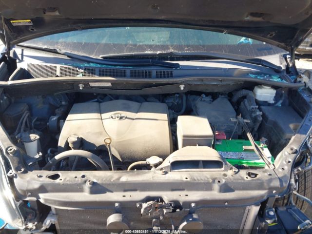 2019 TOYOTA SIENNA 5TDYZ3DC0KS996964 Photo 9