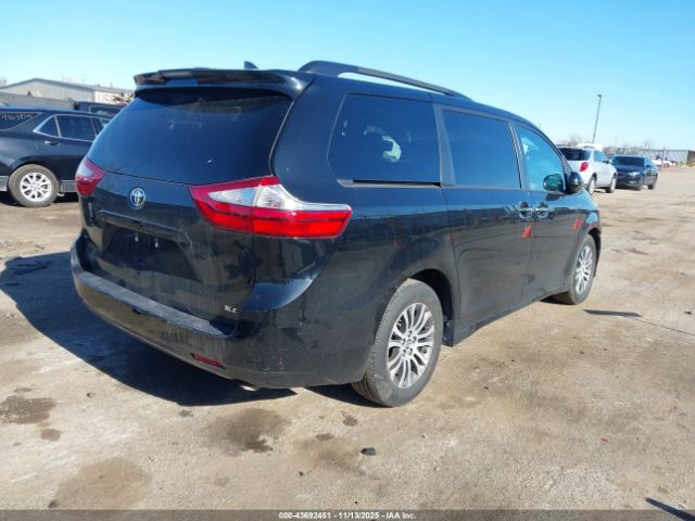 2019 TOYOTA SIENNA 5TDYZ3DC0KS996964 Photo 3