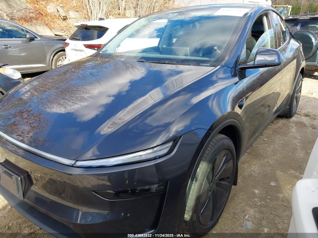 2026 TESLA MODEL Y 7SAYGDEE8TA444193 Photo 1