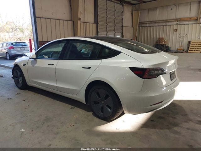 2023 TESLA MODEL 3 5YJ3E1EA5PF402940 Photo 2