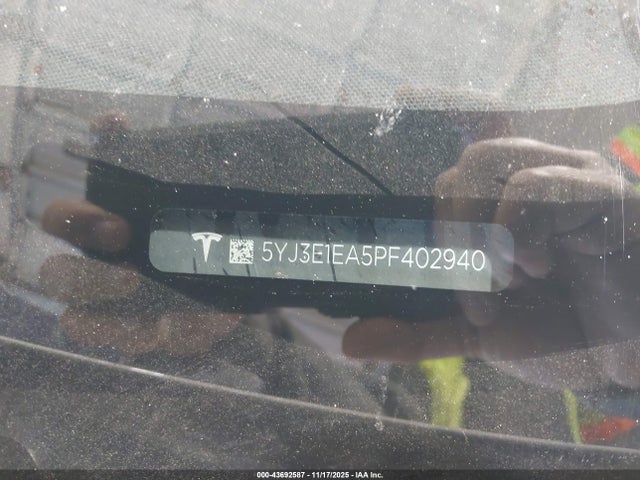 2023 TESLA MODEL 3 5YJ3E1EA5PF402940 Photo 8