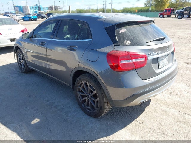 2015 MERCEDES-BENZ GLA 250 WDCTG4EB9FJ181249 Photo 2